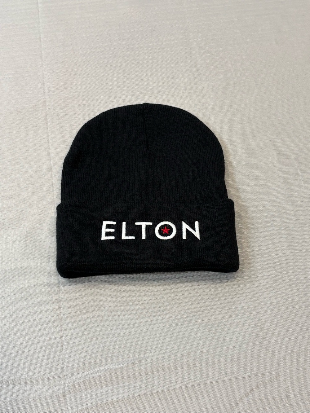 New Without Tags Elton John Beanie/Tuque A#41